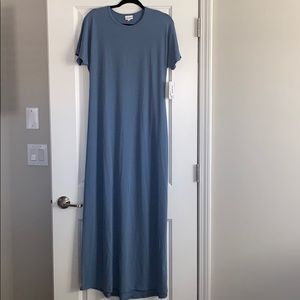 Medium LulaRoe Maria dress